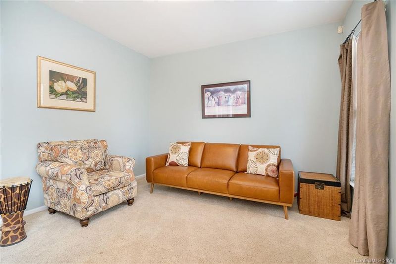 8902 Goldfields Dr, Charlotte, NC 28227