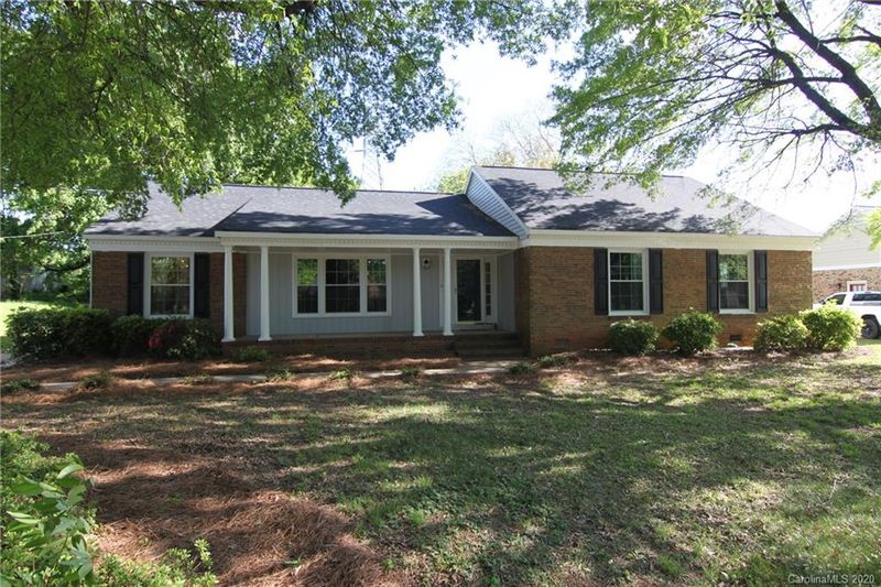 3525 Gardner Park Dr, Gastonia, NC 28054