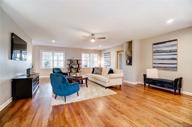 20632 Island Forest Dr, Cornelius, NC 28031