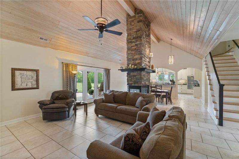 4130 Carriage Ln, Hickory, NC 28602