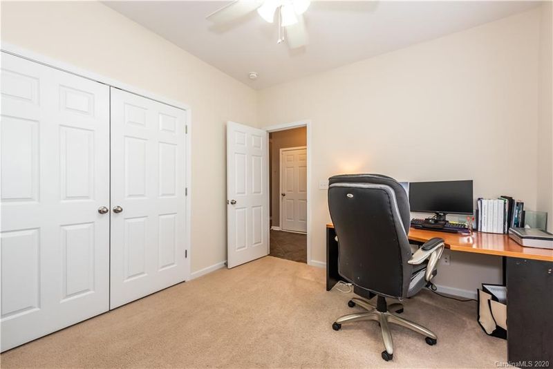 9616 Cayenne Dr, Charlotte, NC 28214