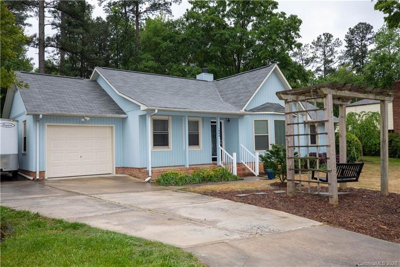 1093 Hensley Rd, Fort Mill, SC 29715