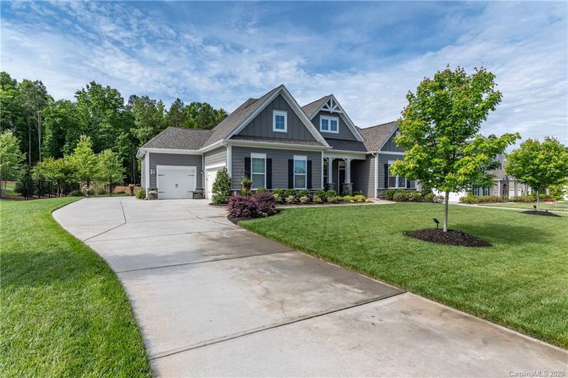 1412 Torrens Dr, Wesley Chapel, NC 28110