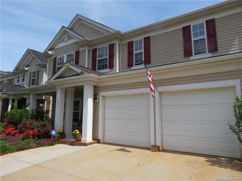 205 E Waterlynn Rd, Mooresville, NC 28117
