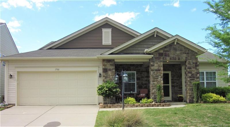 1700 Yellow Daisy Dr, Matthews, NC 28104