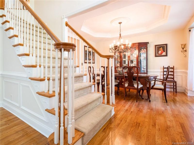 711 Ashgrove Ln, Charlotte, NC 28270
