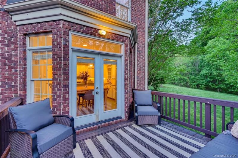 11809 Abernathy Rd, Charlotte, NC 28216