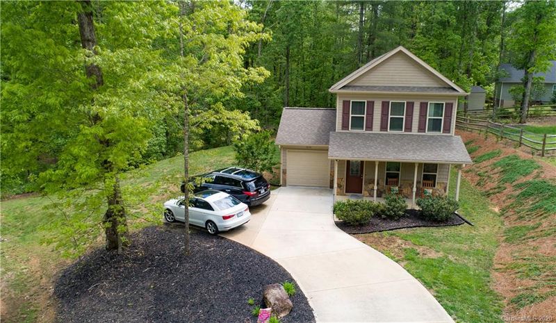 1715 Riverstone Dr, Lincolnton, NC 28092