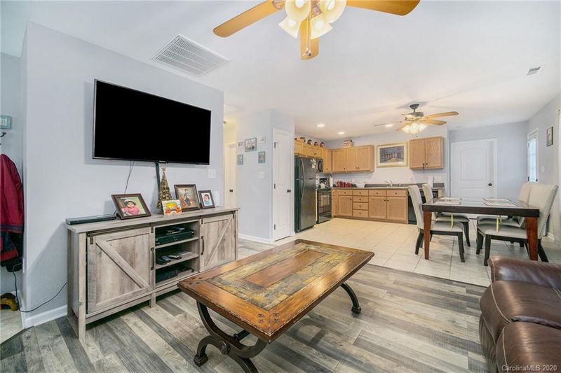 1108 S Walnut St, Kannapolis, NC 28081