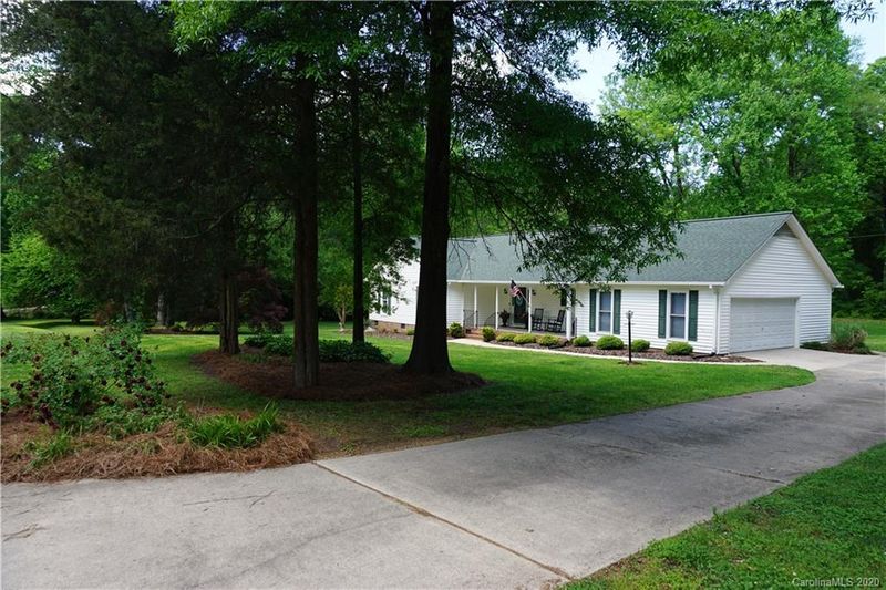 8812 Bayberry Trl, Concord, NC 28027