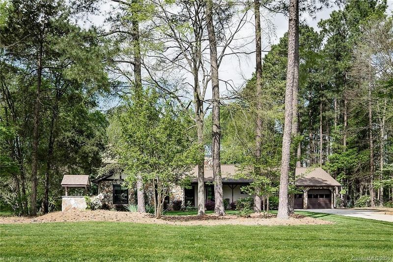 8218 Kensington Ln, Harrisburg, NC 28075