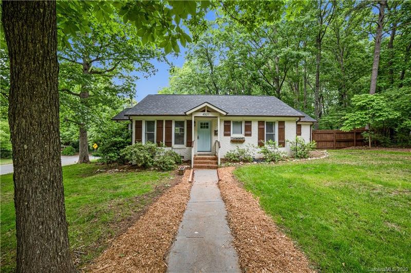 4501 Ivanhoe Pl, Charlotte, NC 28205
