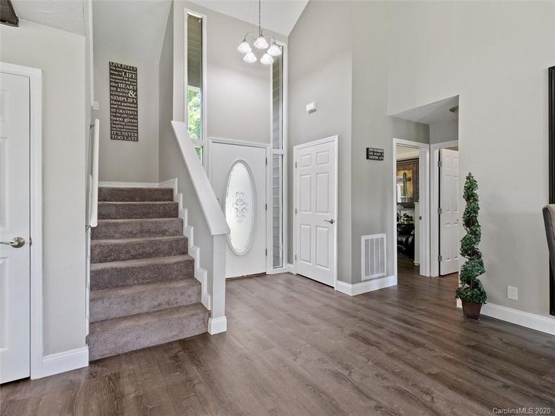 105 Chatworth Ln, Mooresville, NC 28117