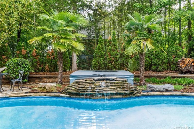 871 Hickory Stick Dr, Fort Mill, SC 29715
