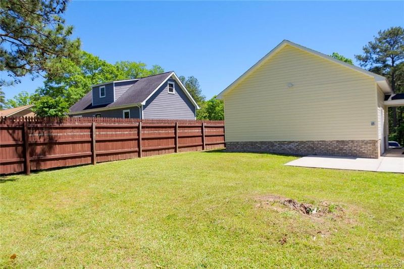 2586 Watson Dr, Lancaster, SC 29720