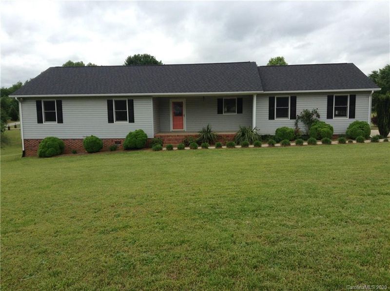 110 Cross St, Gaffney, SC 29341