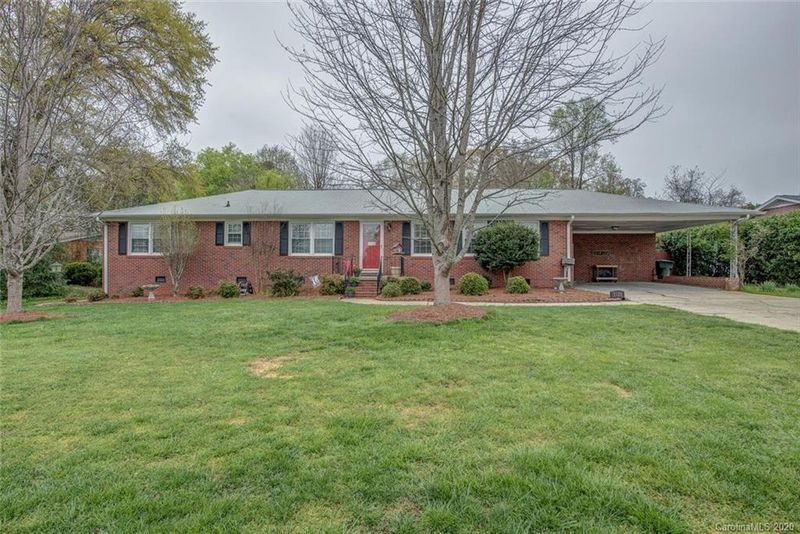 3120 Imperial Dr, Gastonia, NC 28054