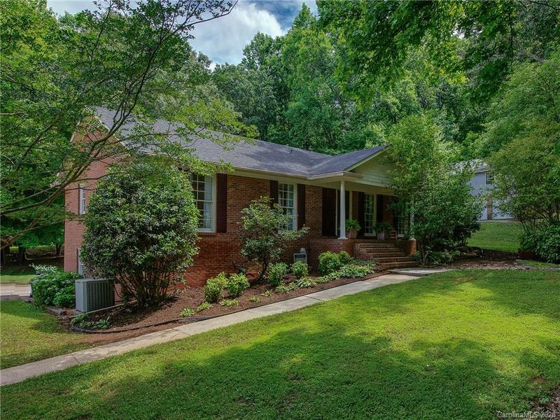 4900 Golfview Ct, Mint Hill, NC 28227