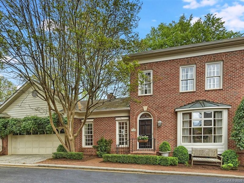 1225 Wareham Ct, Charlotte, NC 28207