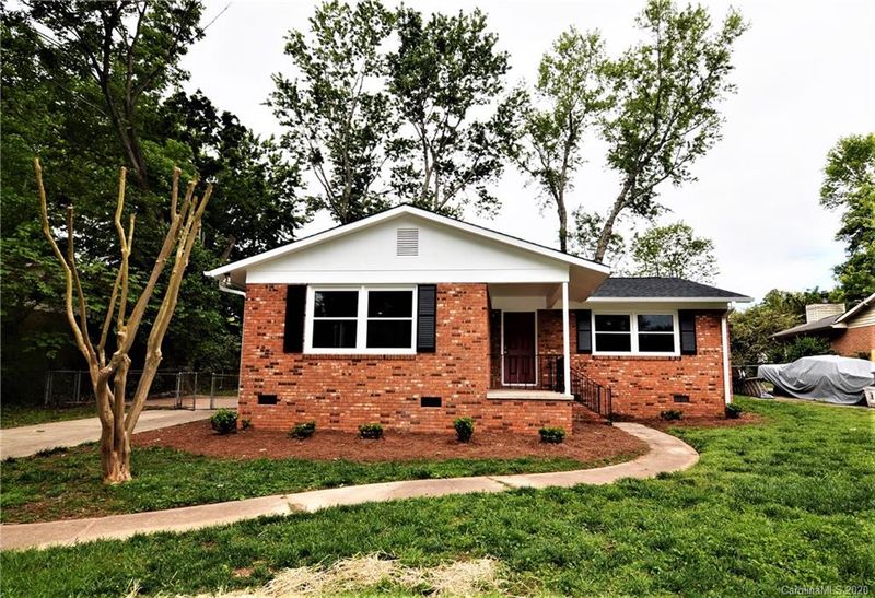 4100 Uppergate Ln, Charlotte, NC 28215