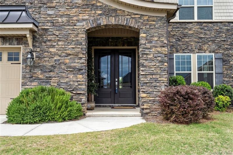 316 Corner Lake Ct, Fort Mill, SC 29715