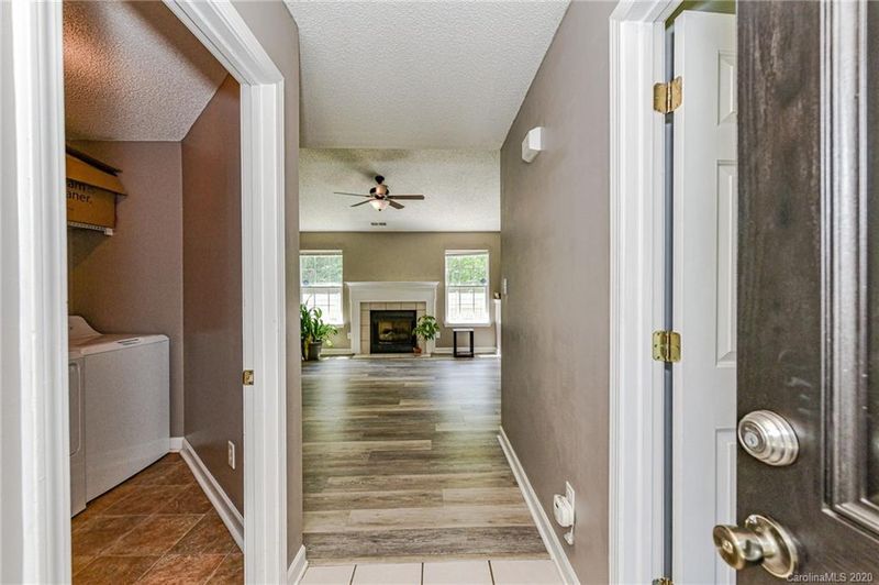 1601 Clooney Ln, Charlotte, NC 28262