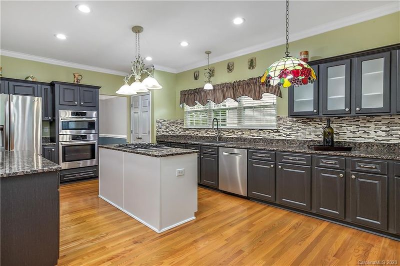 7738 Cotswold Ct, Charlotte, NC 28213