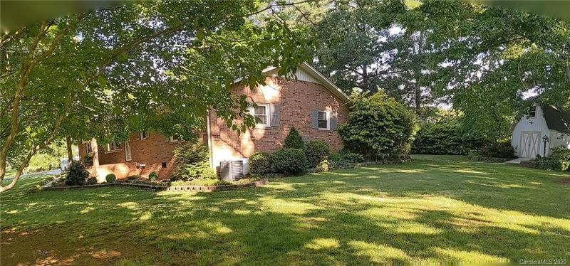 1818 Arden Dr, Lincolnton, NC 28092