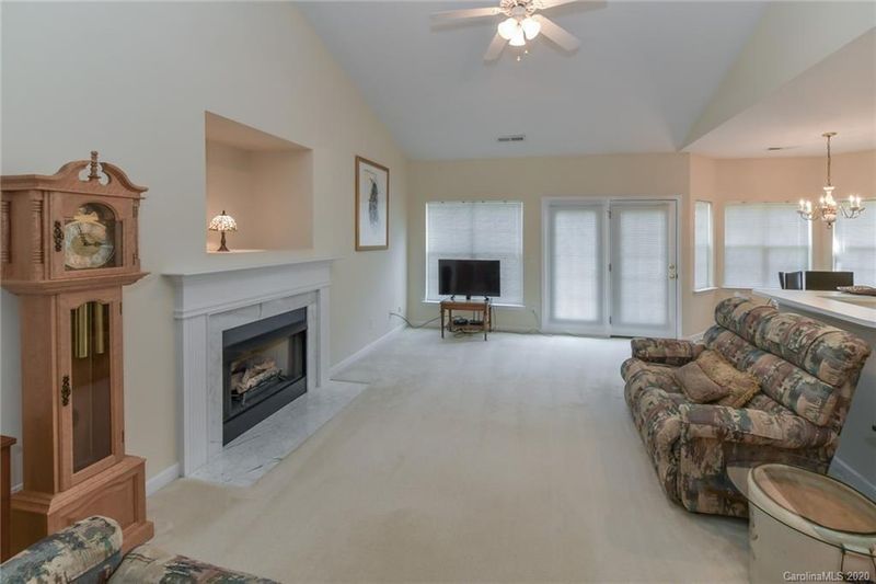 8507 Suttonview Dr, Charlotte, NC 28269