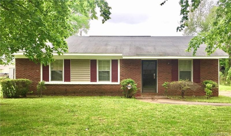 905 Dedmon Dr, Charlotte, NC 28216