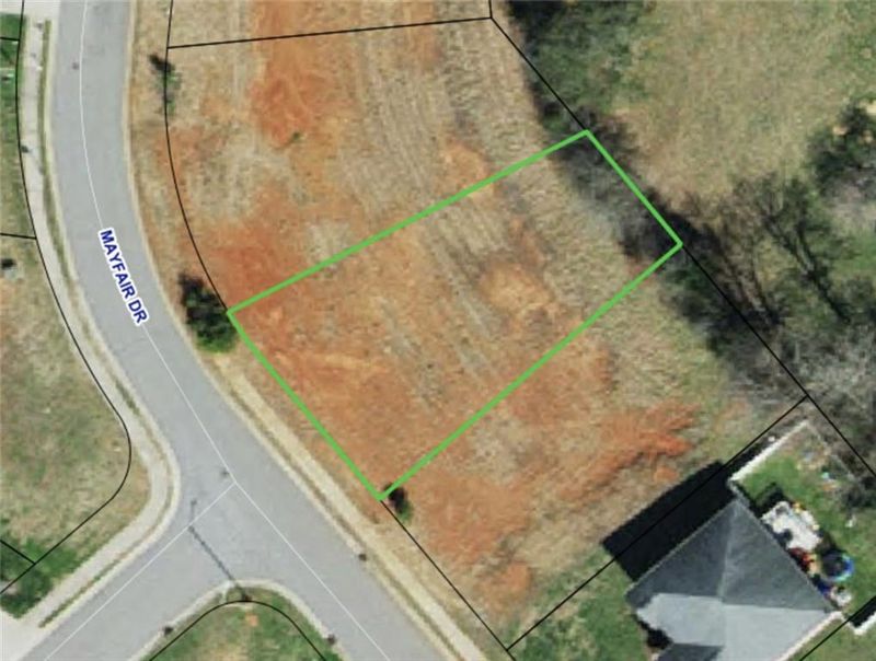 1662 Mayfair Dr, Conover, NC 28613