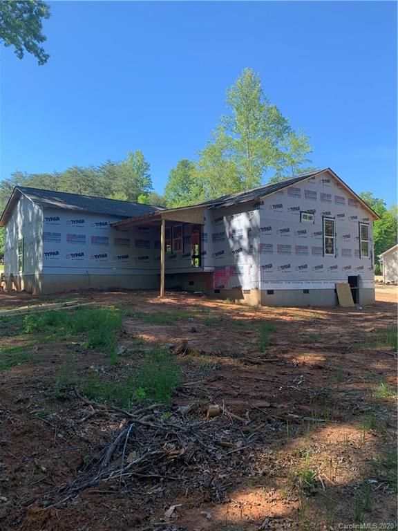 6809 Ingleside Dr, Sherrills Ford, NC 28673