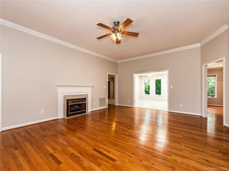 6572 Forest Creek Dr, Denver, NC 28037