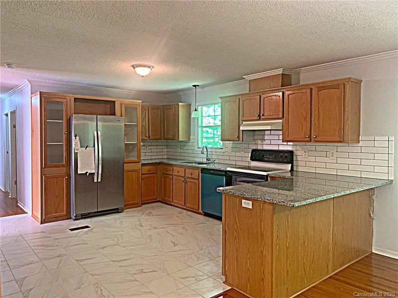 122 Kem Ln, Mount Holly, NC 28120