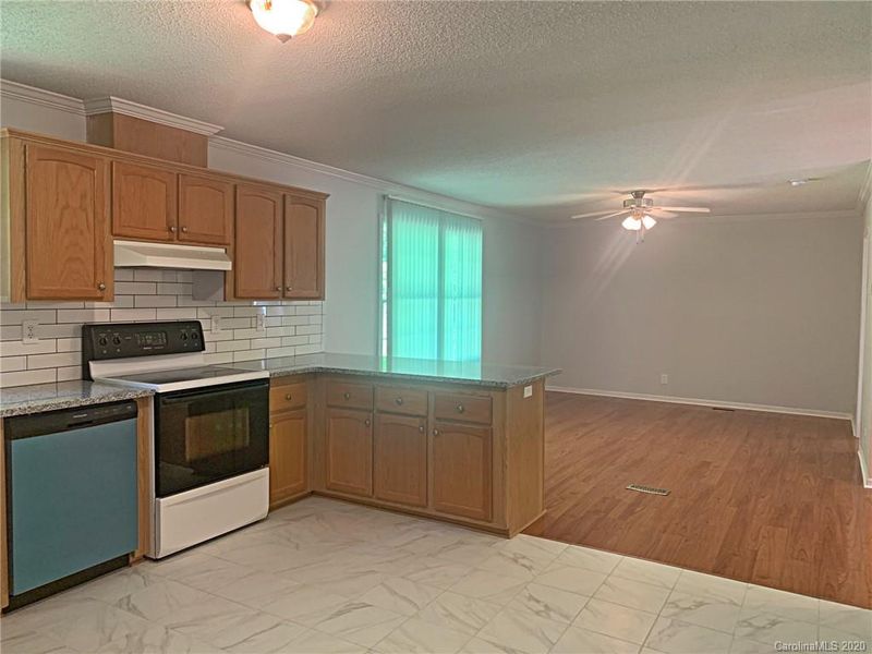 122 Kem Ln, Mount Holly, NC 28120
