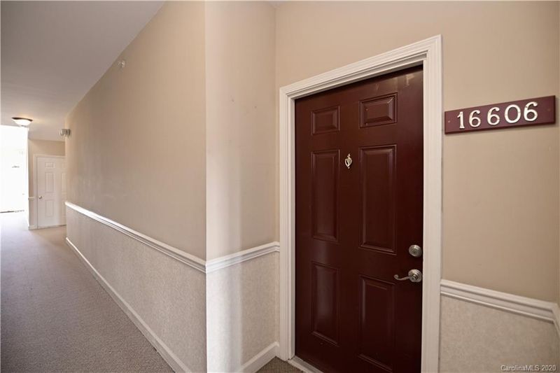 16606 Amberside Rd, Cornelius, NC 28031