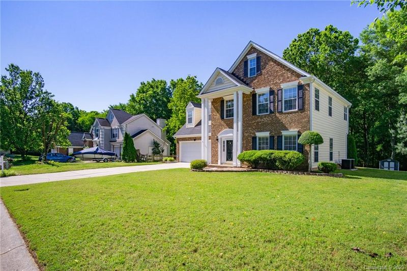 14220 Misty Brook Ln, Charlotte, NC 28273