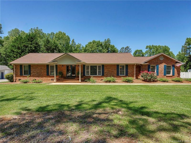 7033 Old Oak Ln, Mint Hill, NC 28227