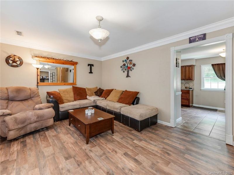 515 Stratford Rd, Troutman, NC 28166