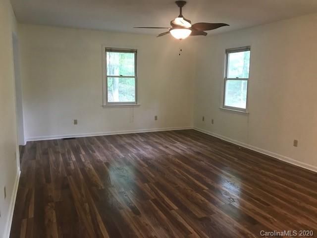 2738 Beechwood Rd, Denver, NC 28037