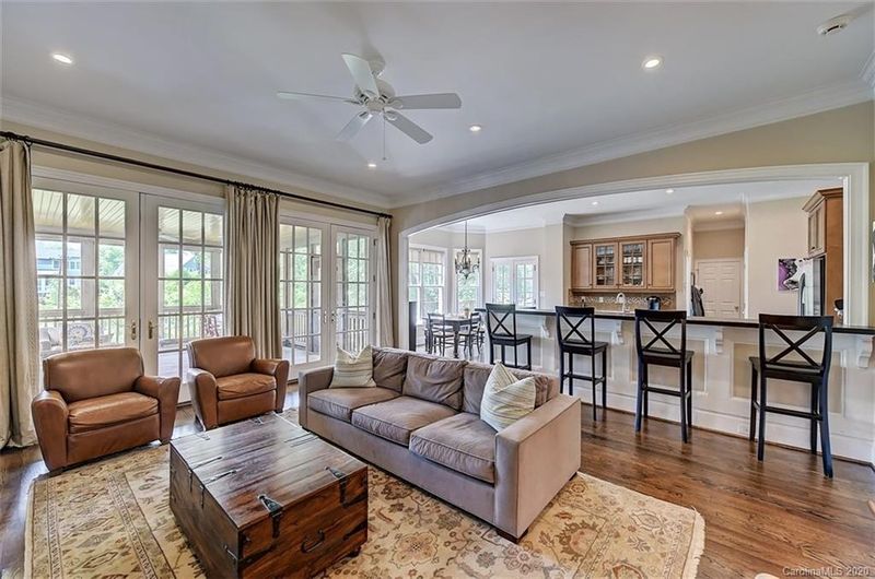 2014 Myerly Pl, Charlotte, NC 28211