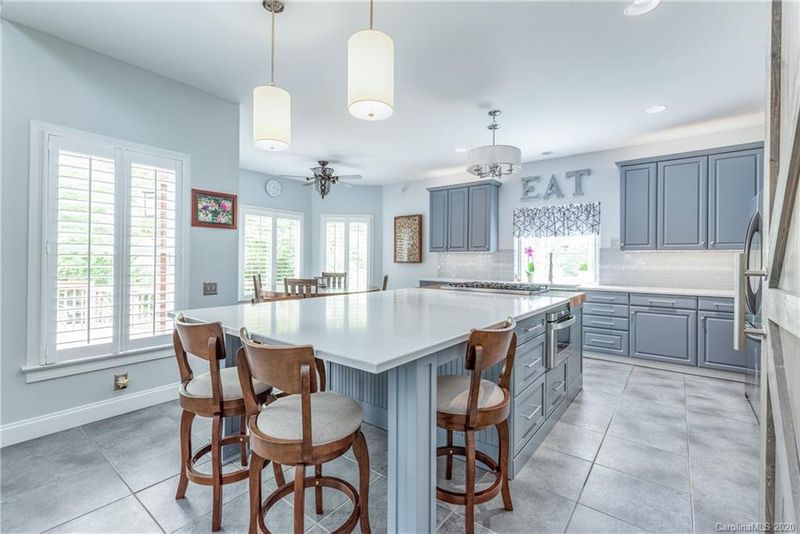 517 Sebring Dr, Belmont, NC 28012