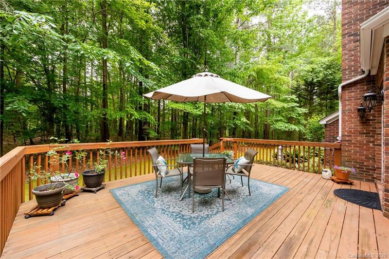 4412 Serene Ln, Charlotte, NC 28216