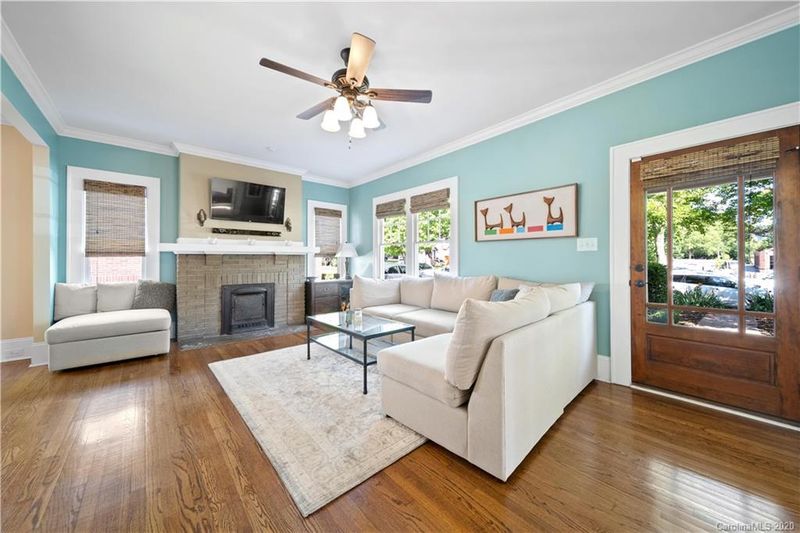 828 Walnut Ave, Charlotte, NC 28208