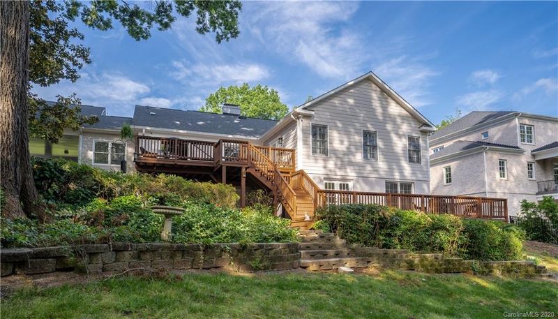 2627 Tanglewood Ln, Charlotte, NC 28211