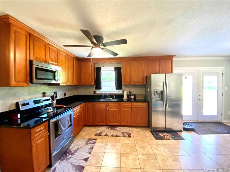4716 Jamee Dr, Gastonia, NC 28056