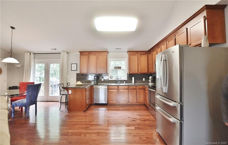 8120 Sisters Ln, Denver, NC 28037