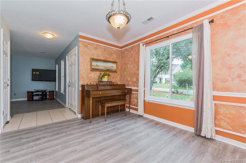 14416 Southbridge Forest Dr, Charlotte, NC 28273