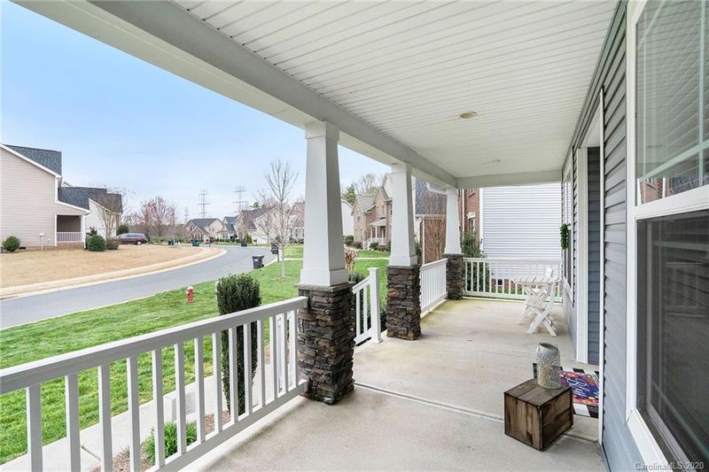 1015 Hawker Rd, Matthews, NC 28104