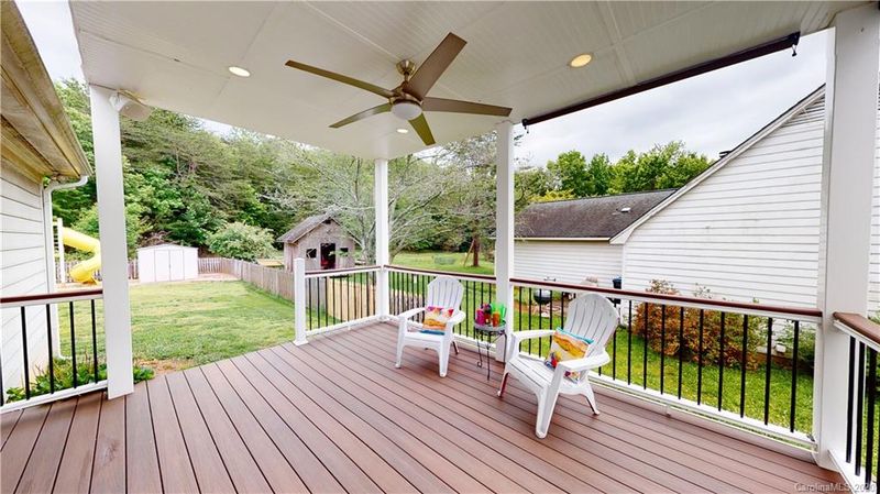 13921 Dannemara Dr, Pineville, NC 28134